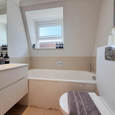 Beautiful Royal Borough Apartment London Exterior photo